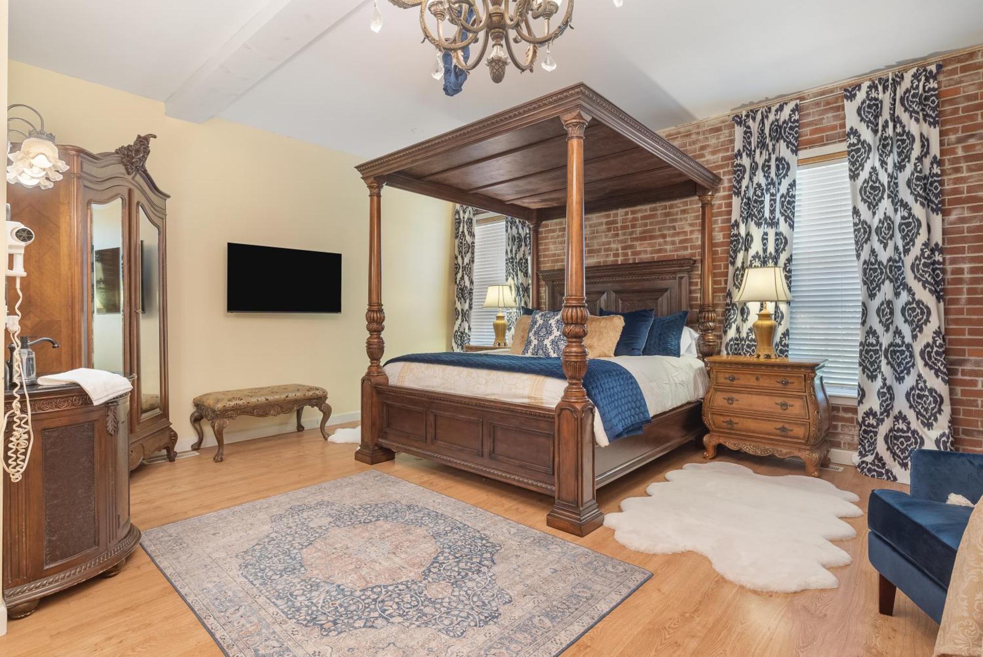 Beland Mansion-Royal Crown Suite! Fort Smith Ngoại thất bức ảnh